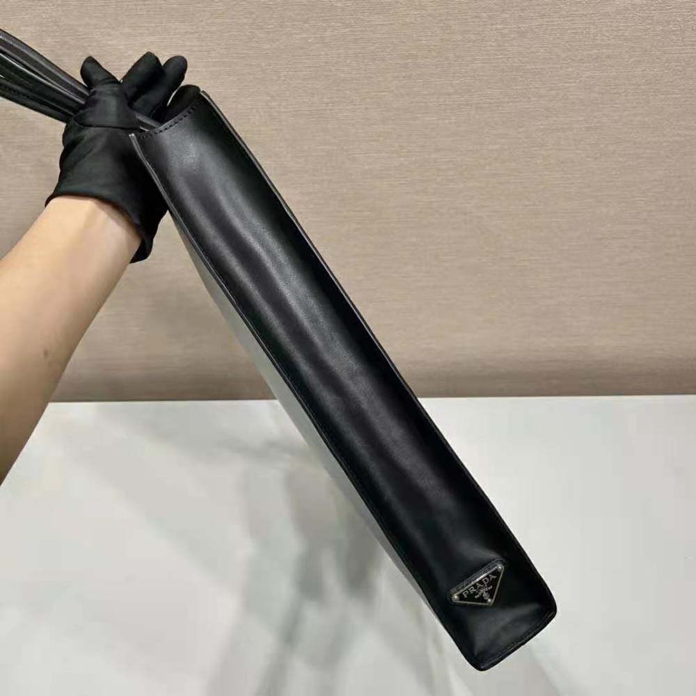 TÚI Prada Women Leather Tote Bag with Embossed Triangle Logo-Black