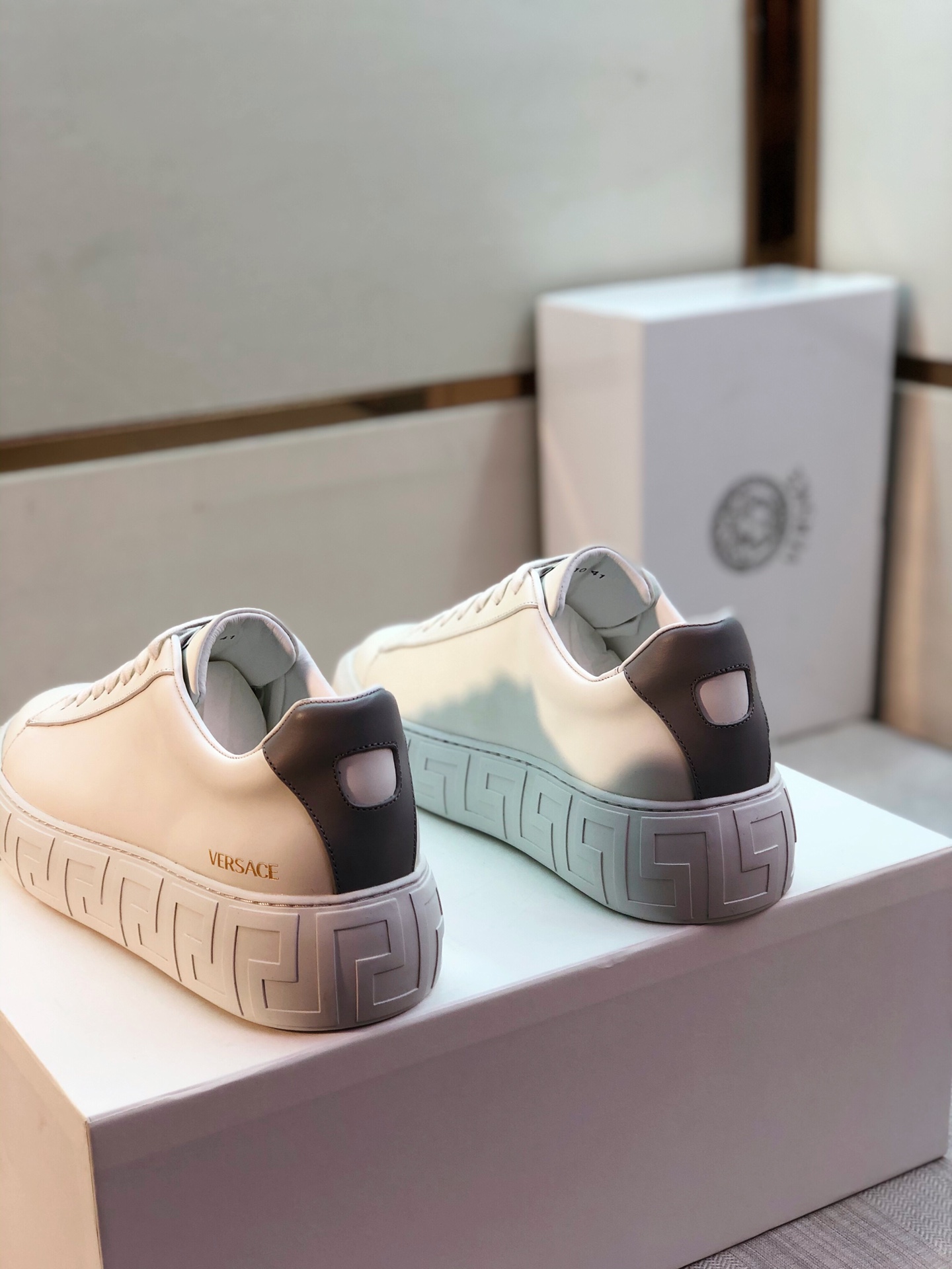 GIÀY VERSACE GRECA SNEAKERS