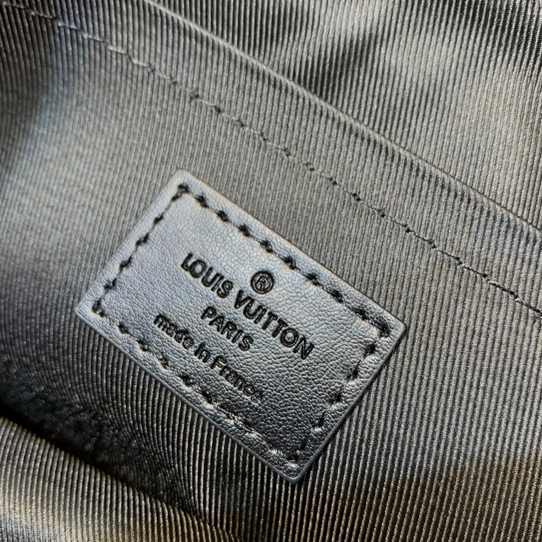 TÚI LOUIS VUITTON MONOGRAM ECLIPSE POUCH