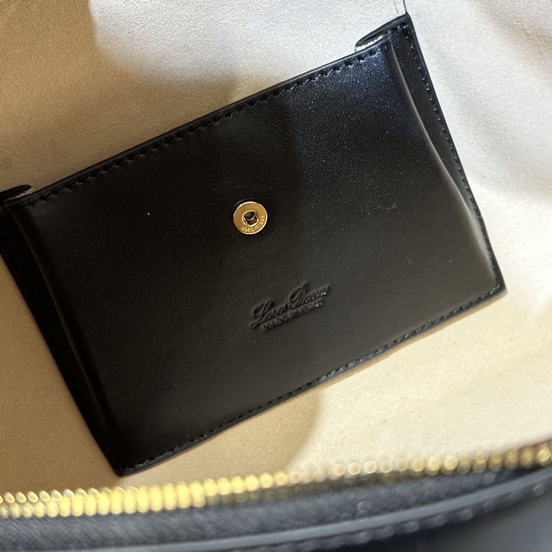 TÚI Loro Piana Women Extra bằng da bê màu đen