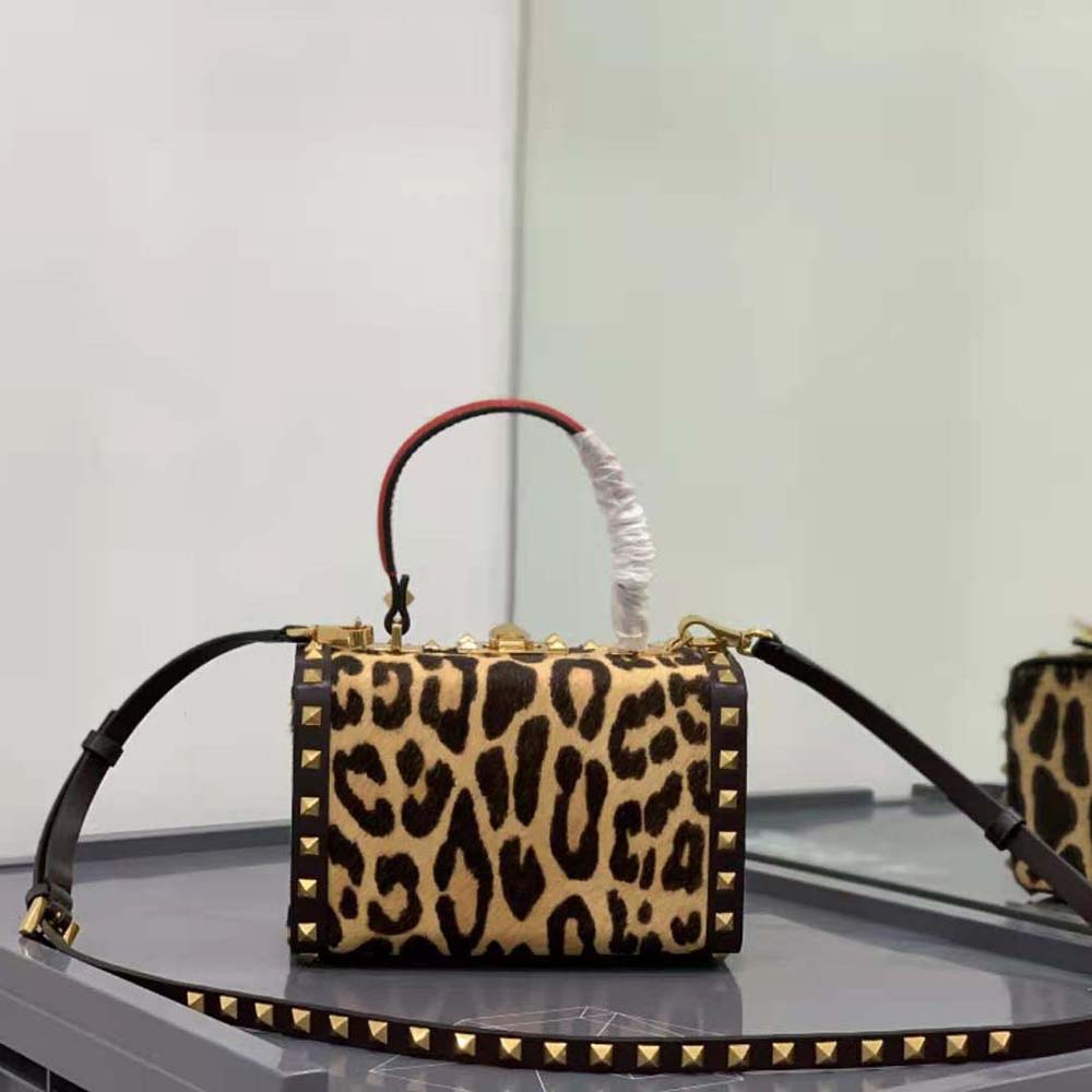 TÚI Valentino Rockstud Alcove Calf Hair Box Bag with Leopard Print