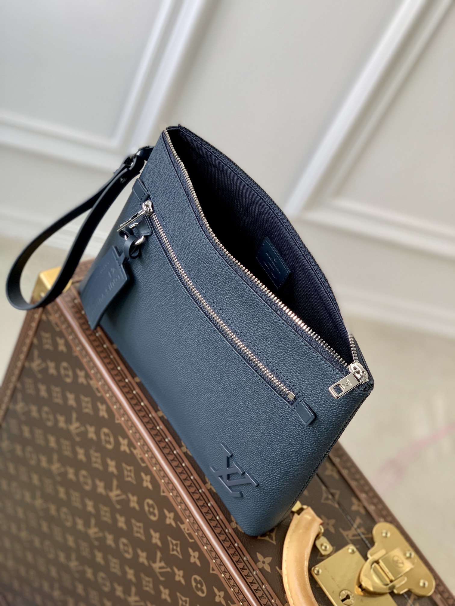 TÚI LOUIS VUITTON AERO IPAD POUCH