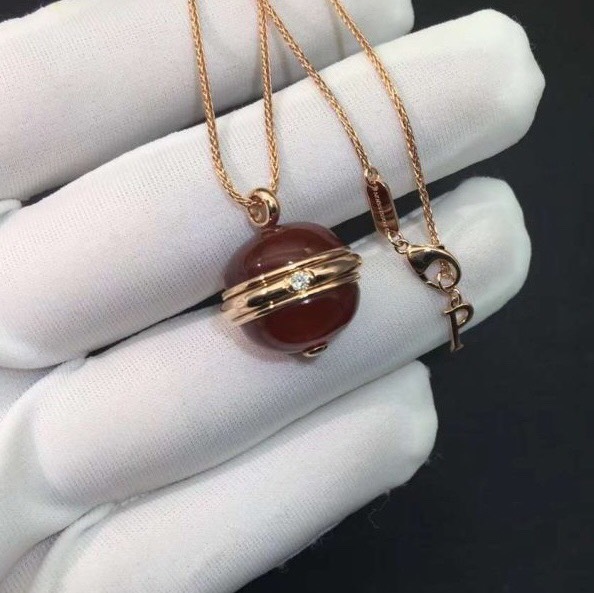 DÂY CHUYỀN PIAGET POSSESSION PENDANT RED CHALCEDONY ROSE GOLD 18K