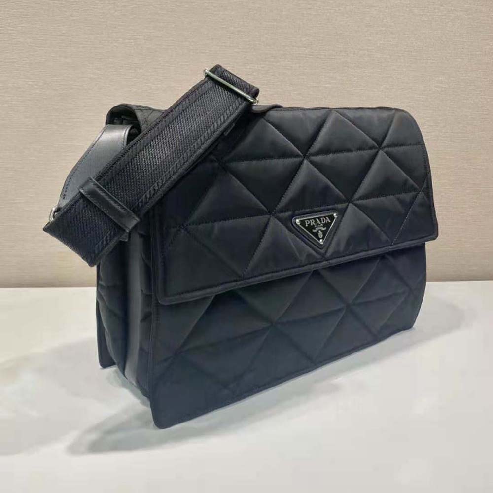TÚI Prada Women Topstitched Re-Nylon Shoulder Bag-Black