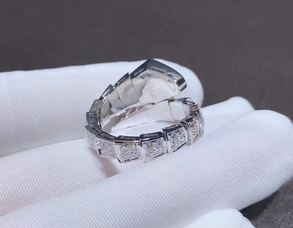Nhẫn BVLGARI Serpenti Viper full kim cương vàng trắng 18K