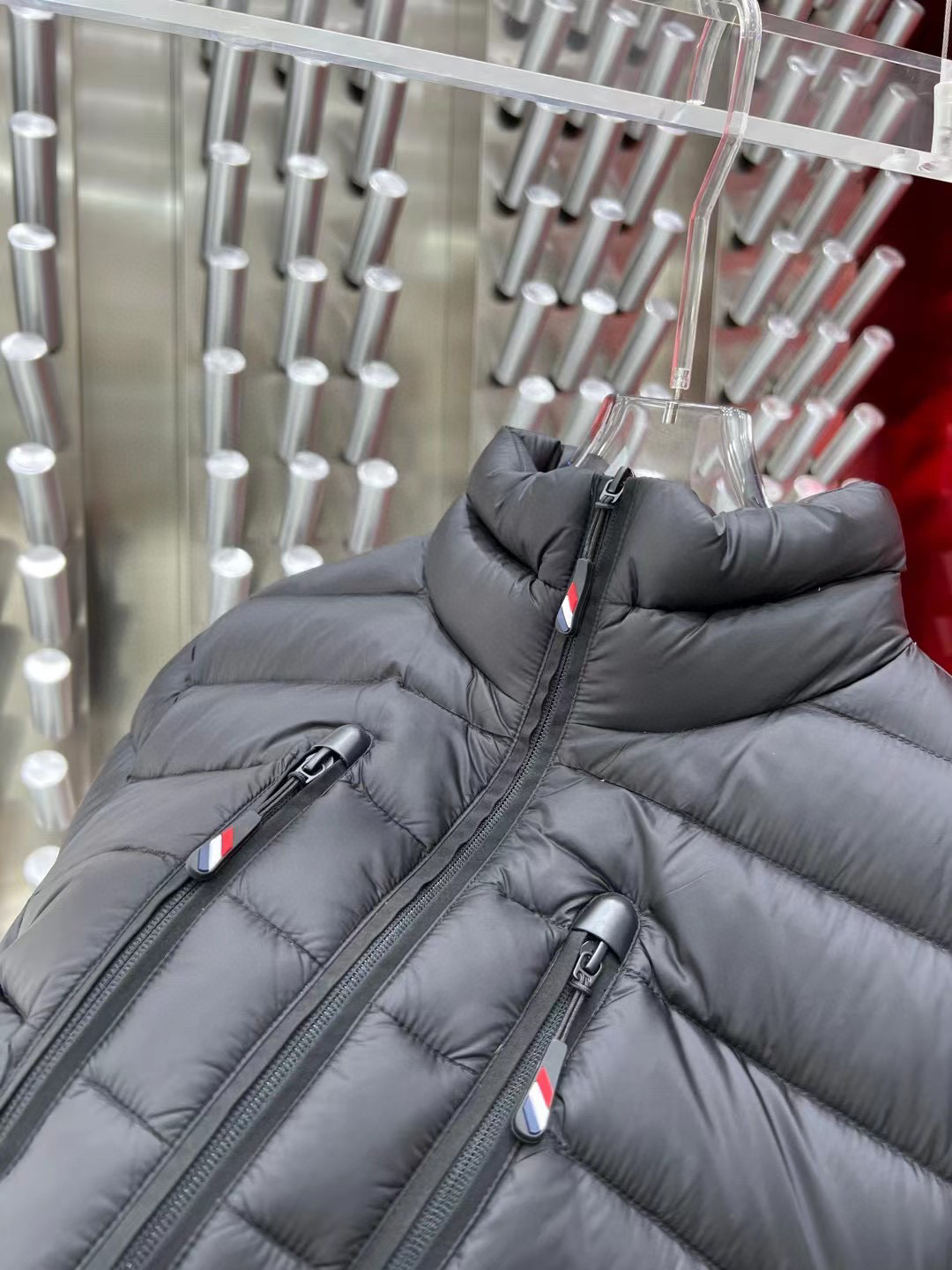 ÁO MONCLER WINTER BLACK DOWN JACKET
