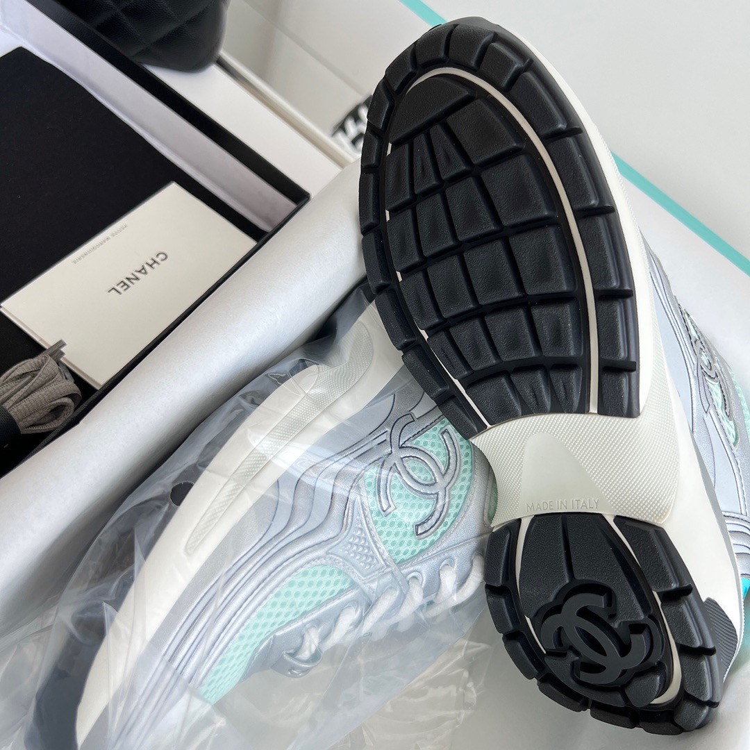 GIÀY CHANEL CC LOGO SNEAKER SHOES