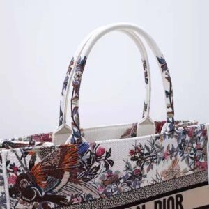 TÚI Dior Women Medium Dior Book Tote Ecru Multicolor Dior Jardin D’Hiver Embroidery