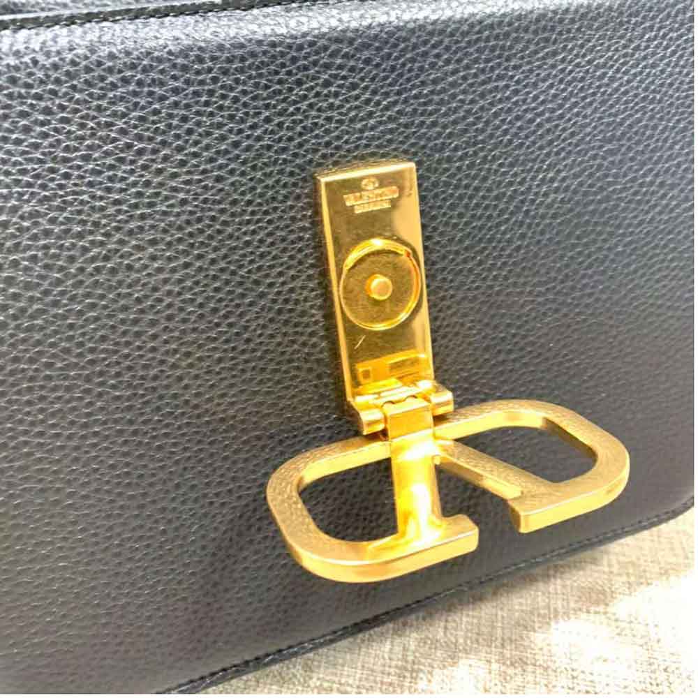 TÚI Valentino Vsling Grainy Calfskin Choulder Bag with Contrast Stitching
