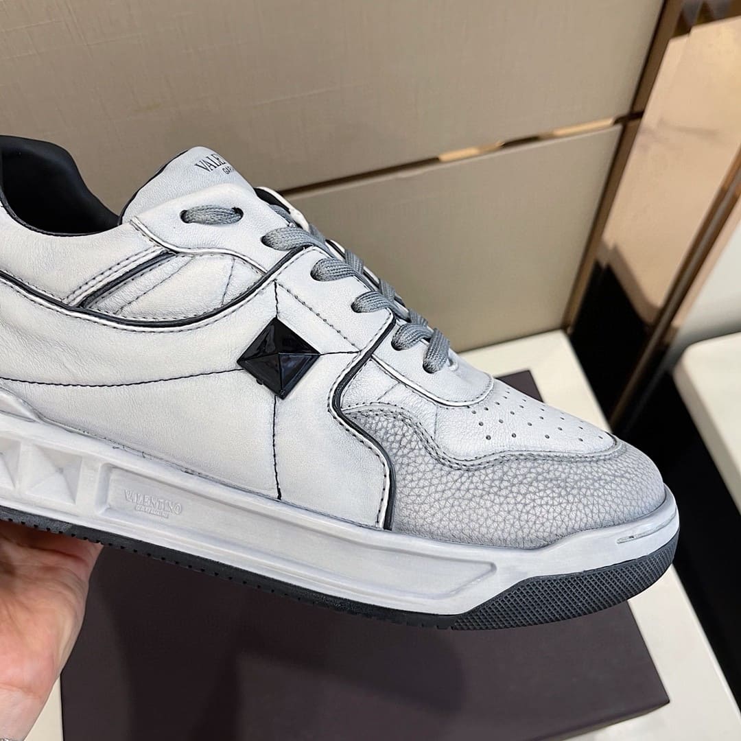 GIÀY VALENTINO GARAVANI SNEAKERS SHOES AAA
