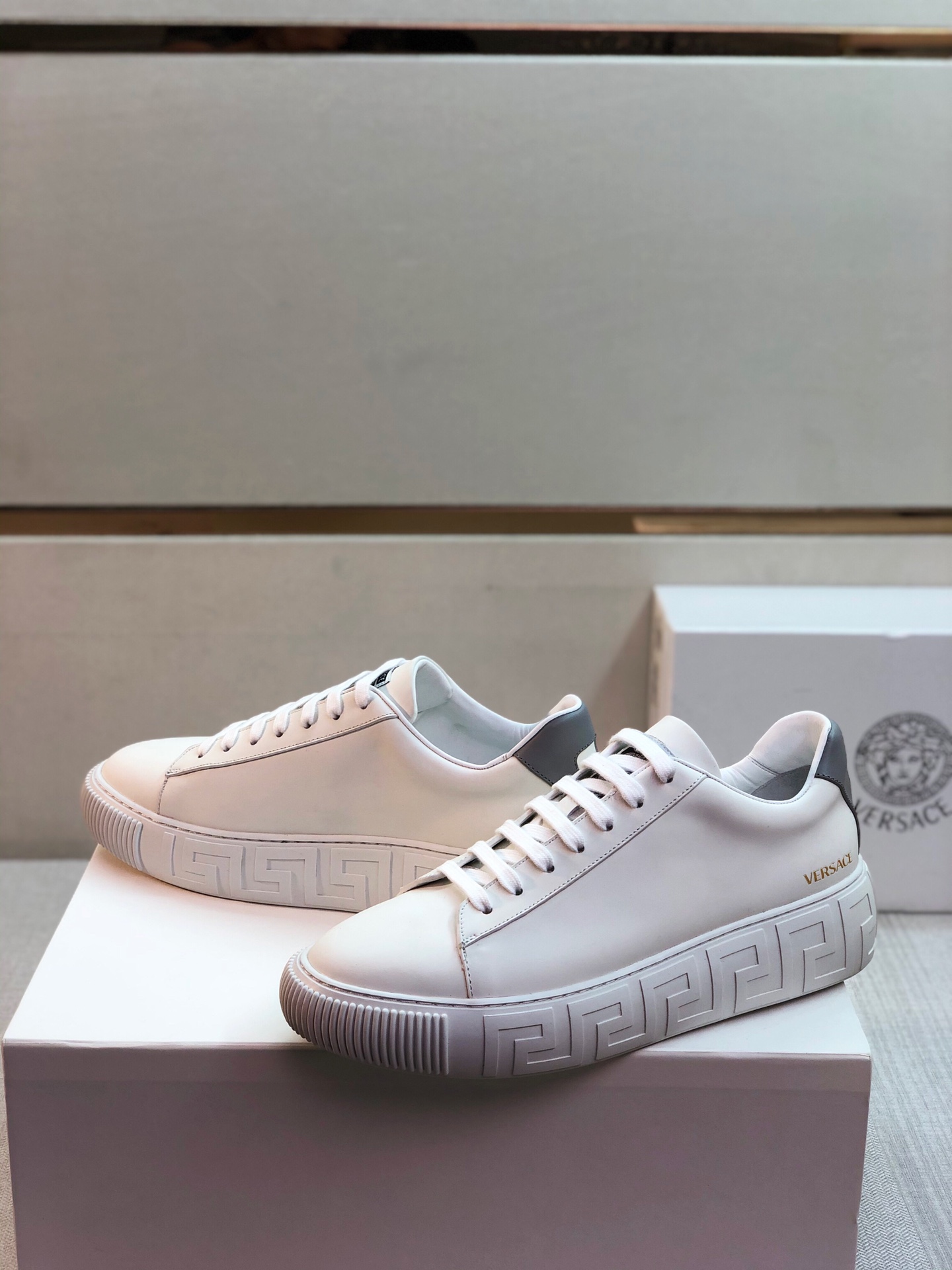 GIÀY VERSACE GRECA SNEAKERS