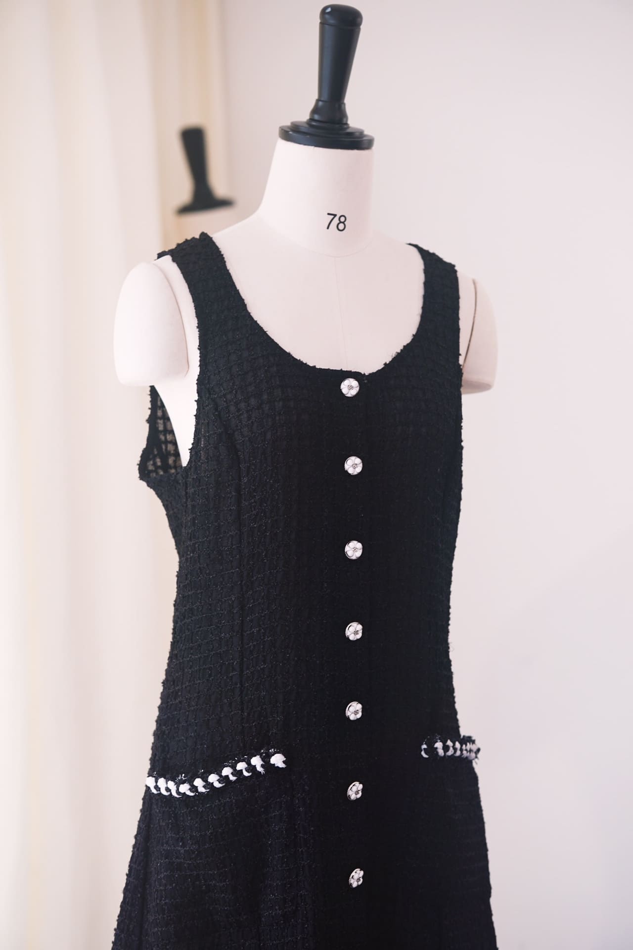 BỘ ĐỒ COCO CHANEL BLACK MID PARTY High Classy