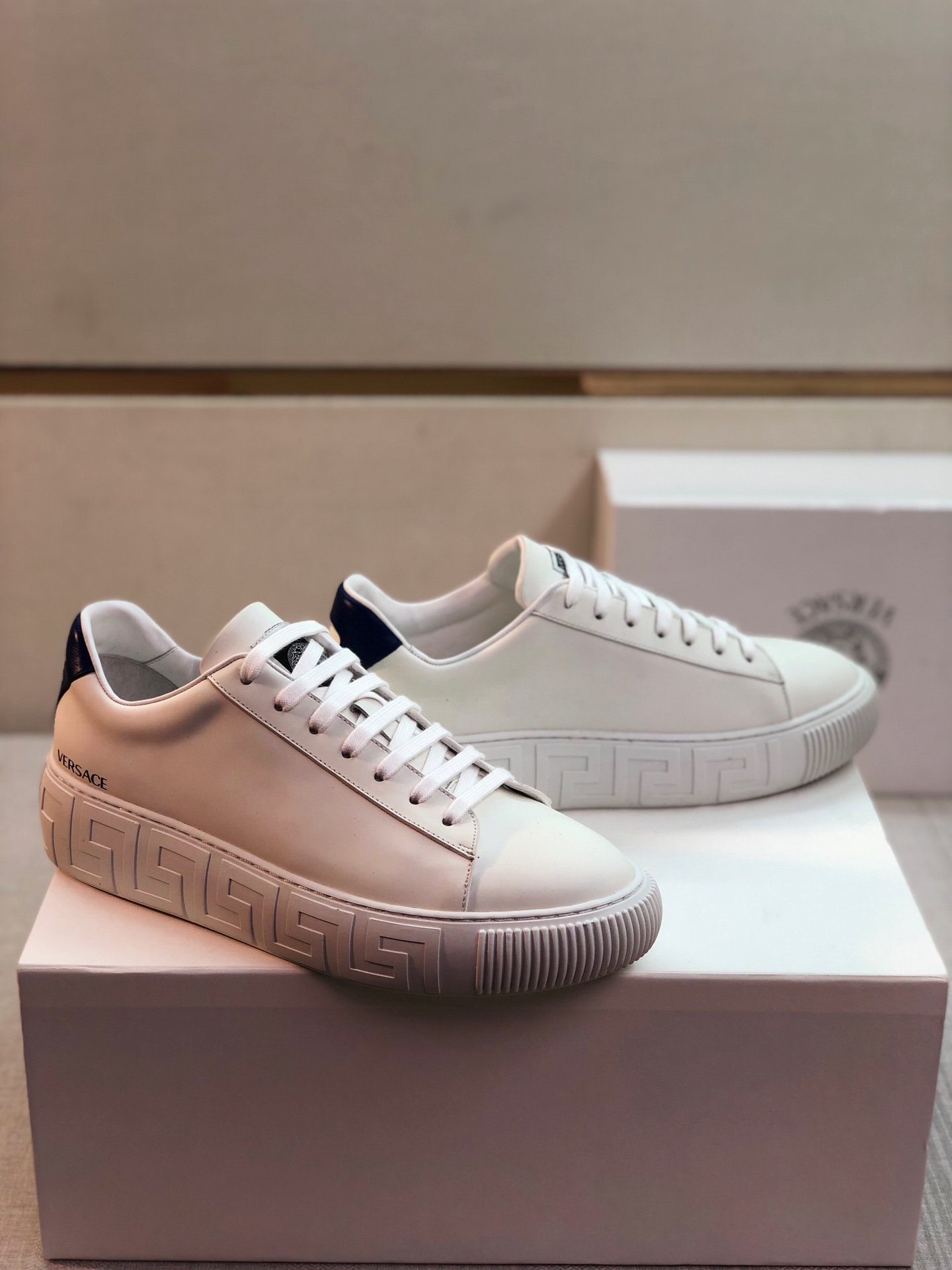 GIÀY VERSACE GRECA SNEAKERS