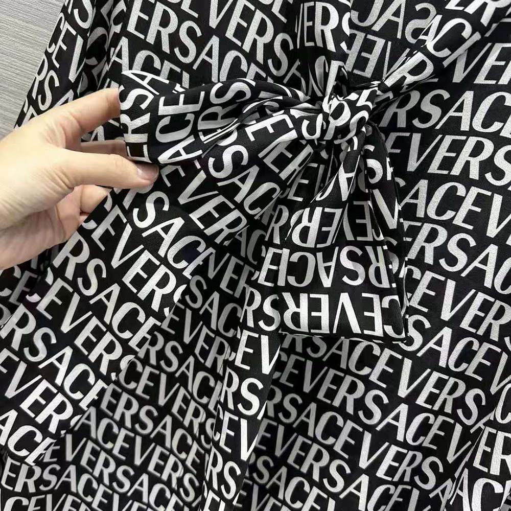 ÁO Versace Allover Logo-Black