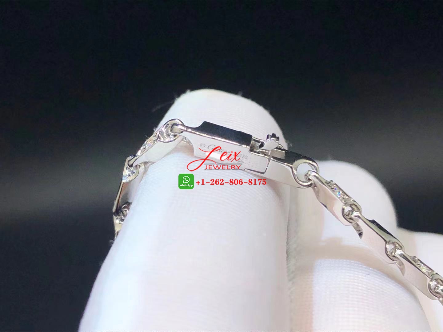 Vòng cổ Cartier Les Oiseaux Libérés con vẹt Ruby kim cương vàng trắng 18K