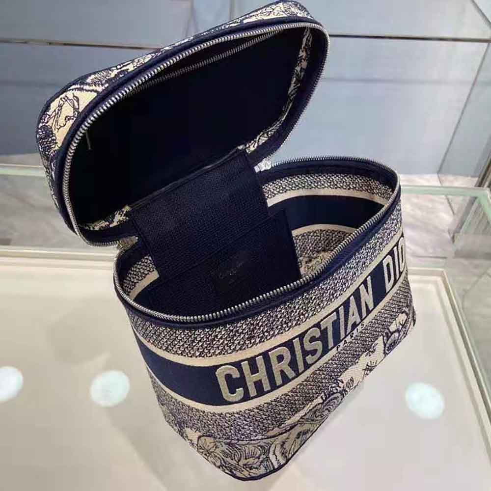 TÚI Dior Women Diortravel Vanity Case Blue Toile de Jouy Embroidery