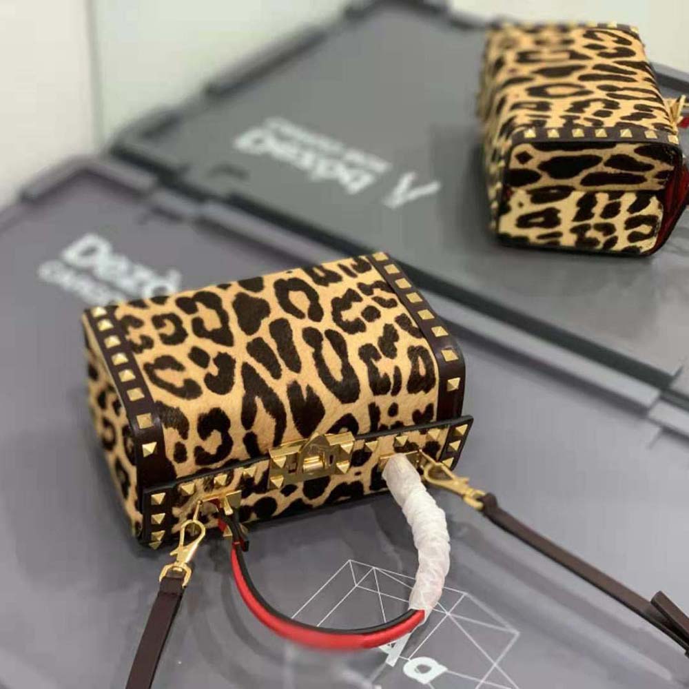 TÚI Valentino Rockstud Alcove Calf Hair Box Bag with Leopard Print