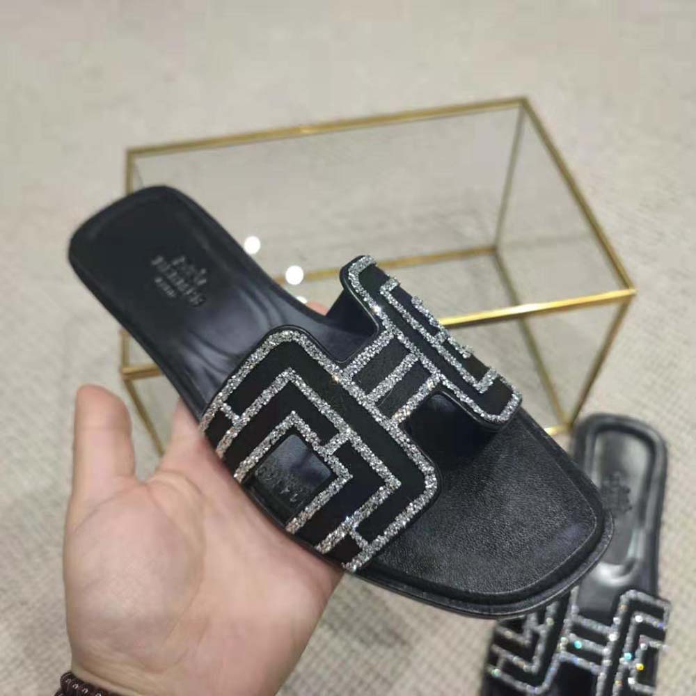 GIÀY Hermes Women Oran Sandal in Suede Goatskin-Black SS2022