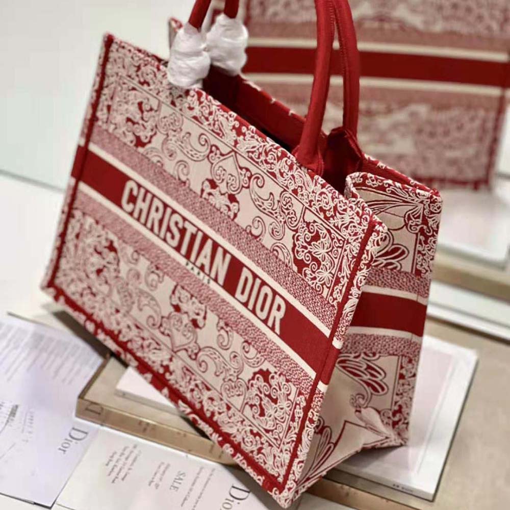 TÚI Christian Dior Book Tote White and Red Dior Bandana Embroidery