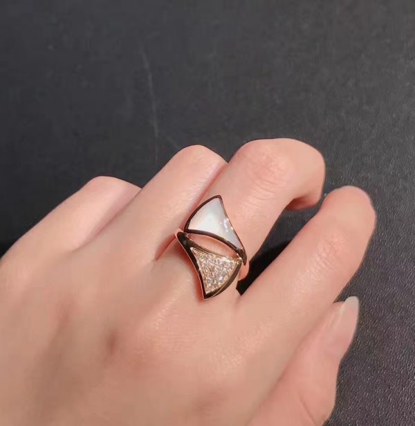 Nhẫn BVLGARI Divas' Dream Pave Diamond  xà cừ vàng hồng 18K