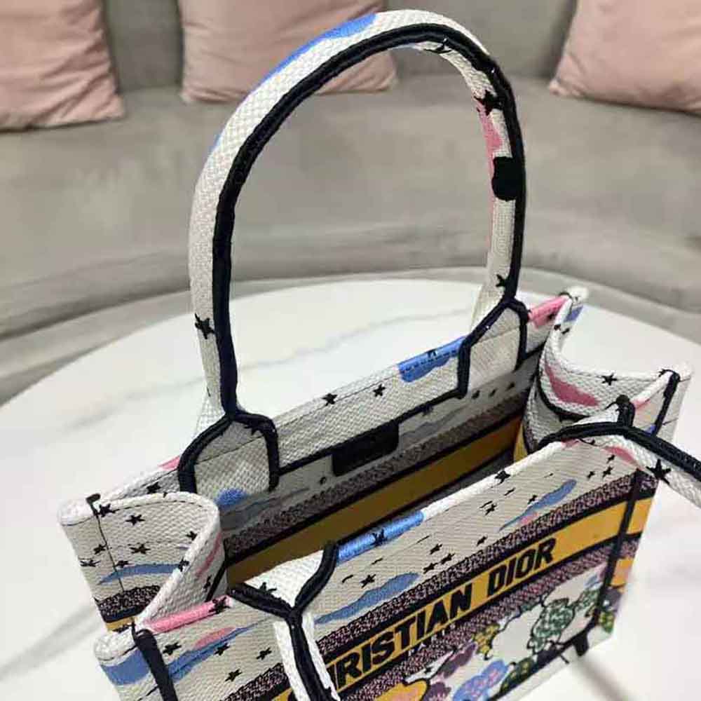 TÚI Dior Women Small Dior Book Tote Latte Dior Ciel de Rêve Embroidery