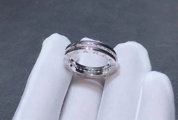 Nhẫn BVLGARI B.zero1 kim cương vàng trắng 18K