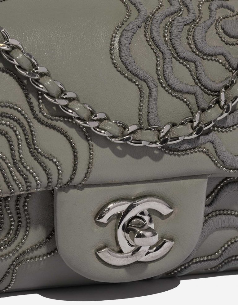 TÚI Chanel Extra Mini Lamb Light Grey