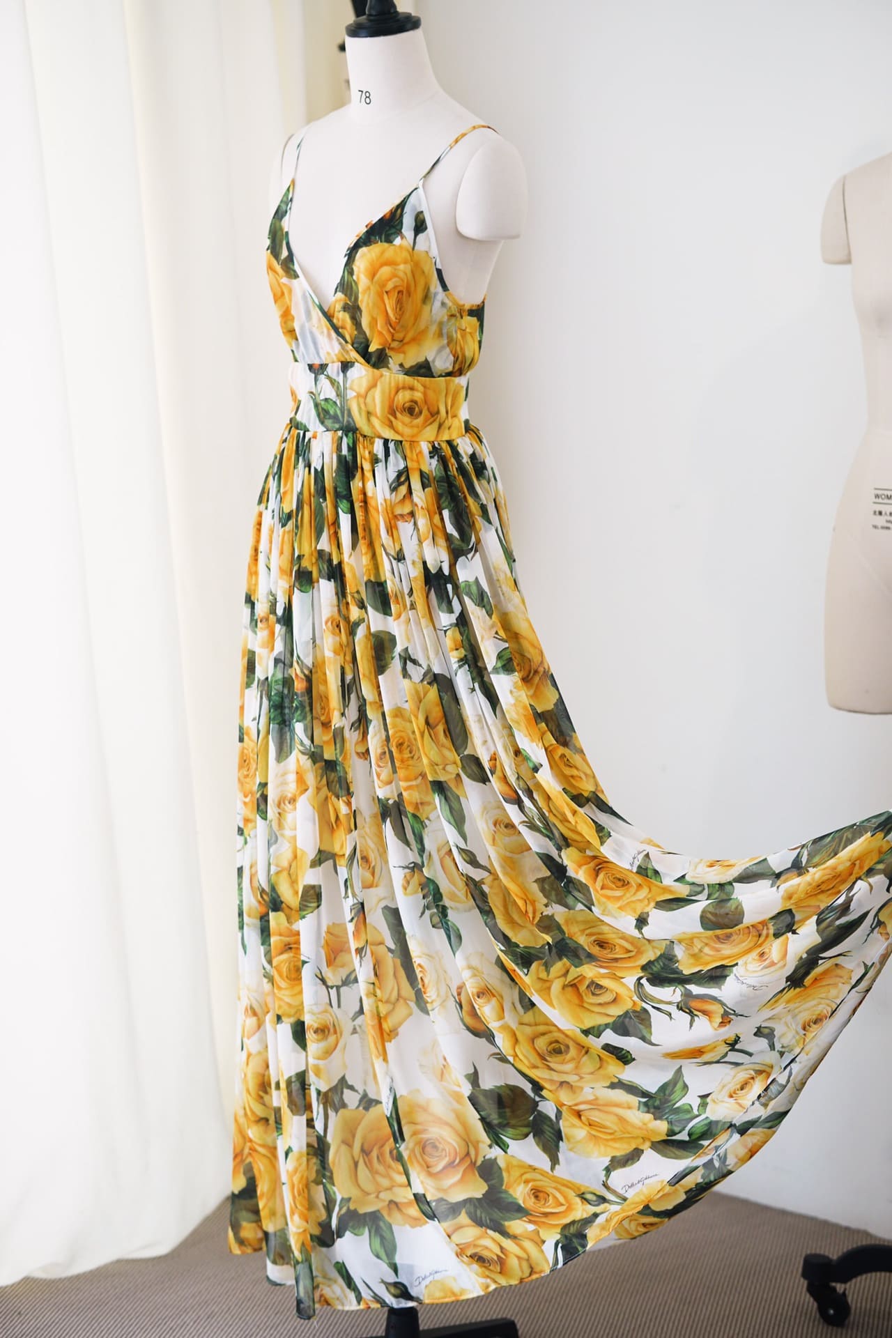 ĐẦM HAI DÂY DOLCE & GABBANA GREEN YELLOW FLORAL PRINT DRESS High Classy