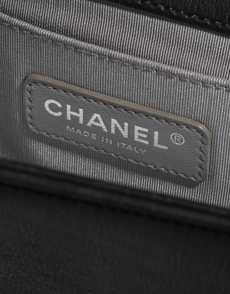 TÚI Chanel Boy Medium Calf Black