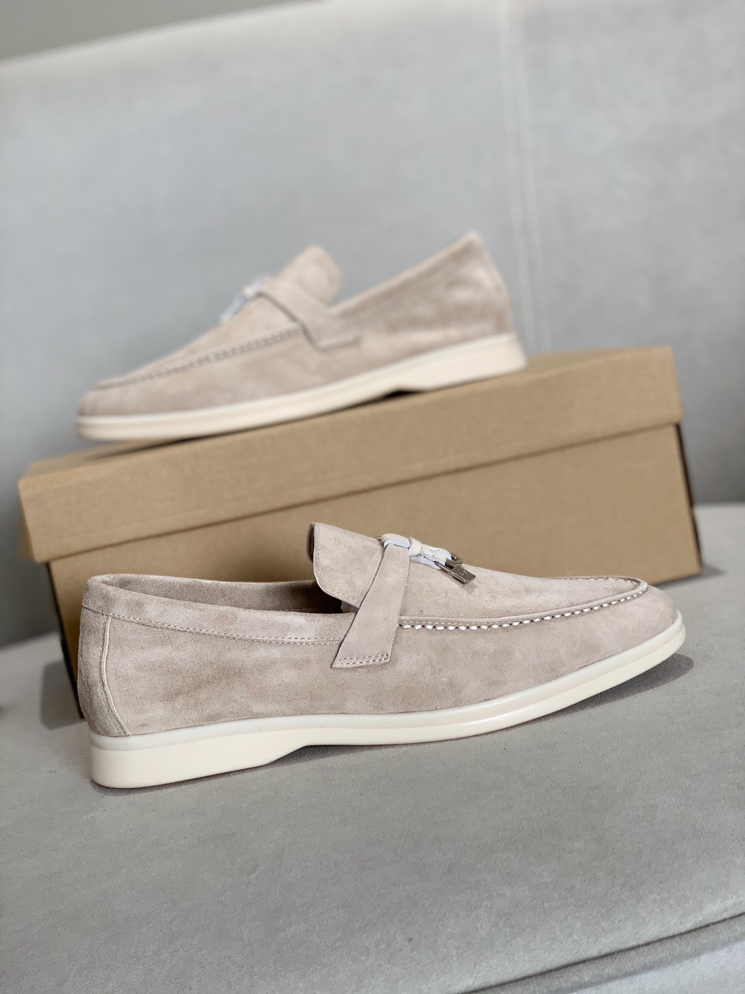 GIÀY LORO PIANA GREY SHEEPSKIN SUEDE LOAFER DA CỪU