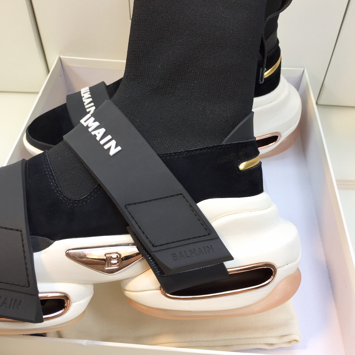 GIÀY BALMAIN BLACK GOLD HIGH TOP SNEAKERS