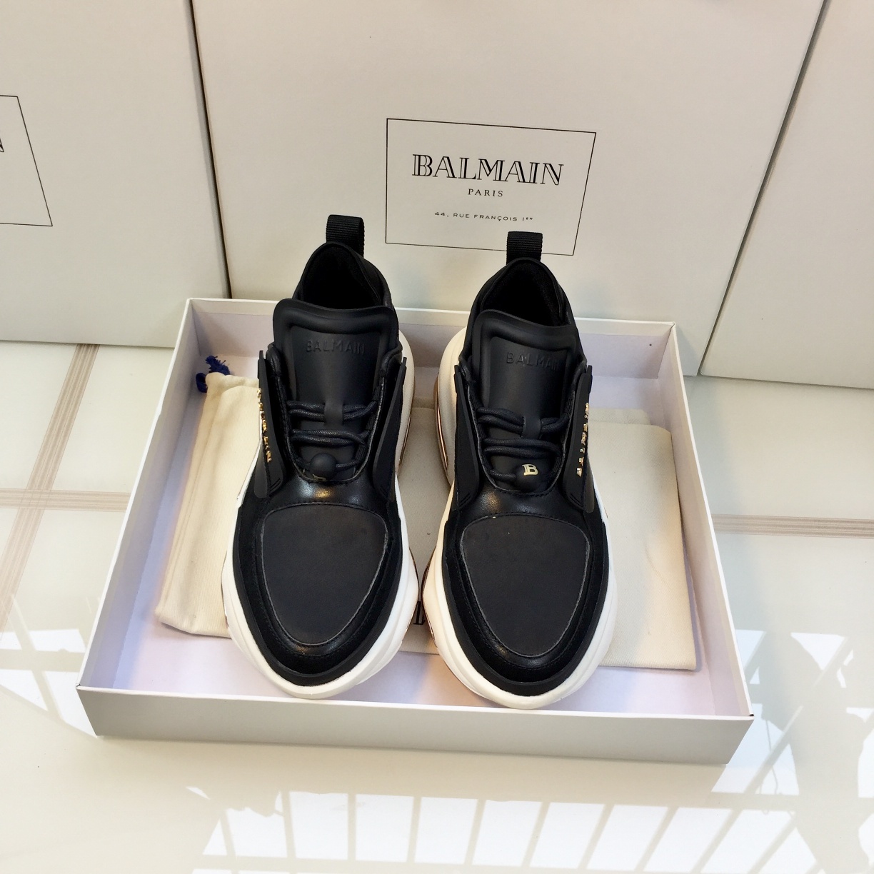 GIÀY BALMAIN WHITE BLACK SNEAKERS