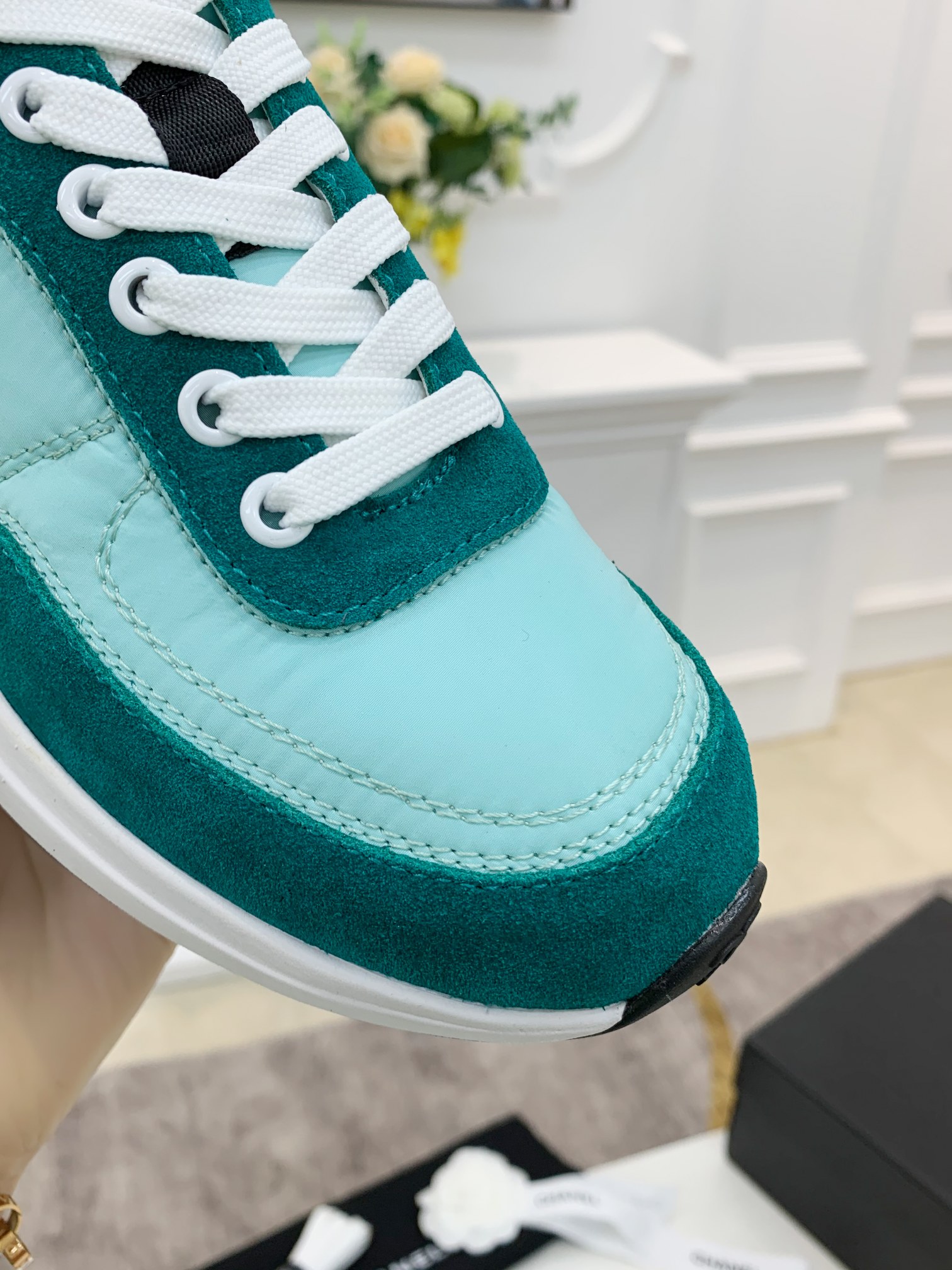 GIÀY CHANEL GREEN SUEDE  LOGO SNEAKERS