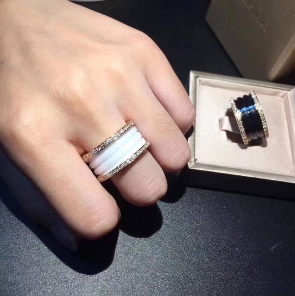 Nhẫn BVLGARI B.zero1 4 vòng bằng gốm sứ trắng kim cương vàng hồng 18K