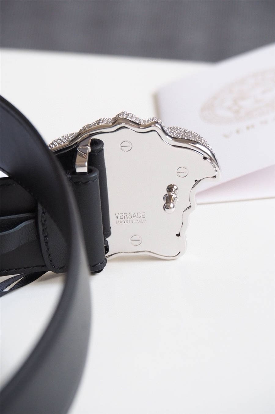 DÂY LƯNG VERSACE MEDUSA HEAD DIAMOND CALFSKIN LEATHER Khóa trắng