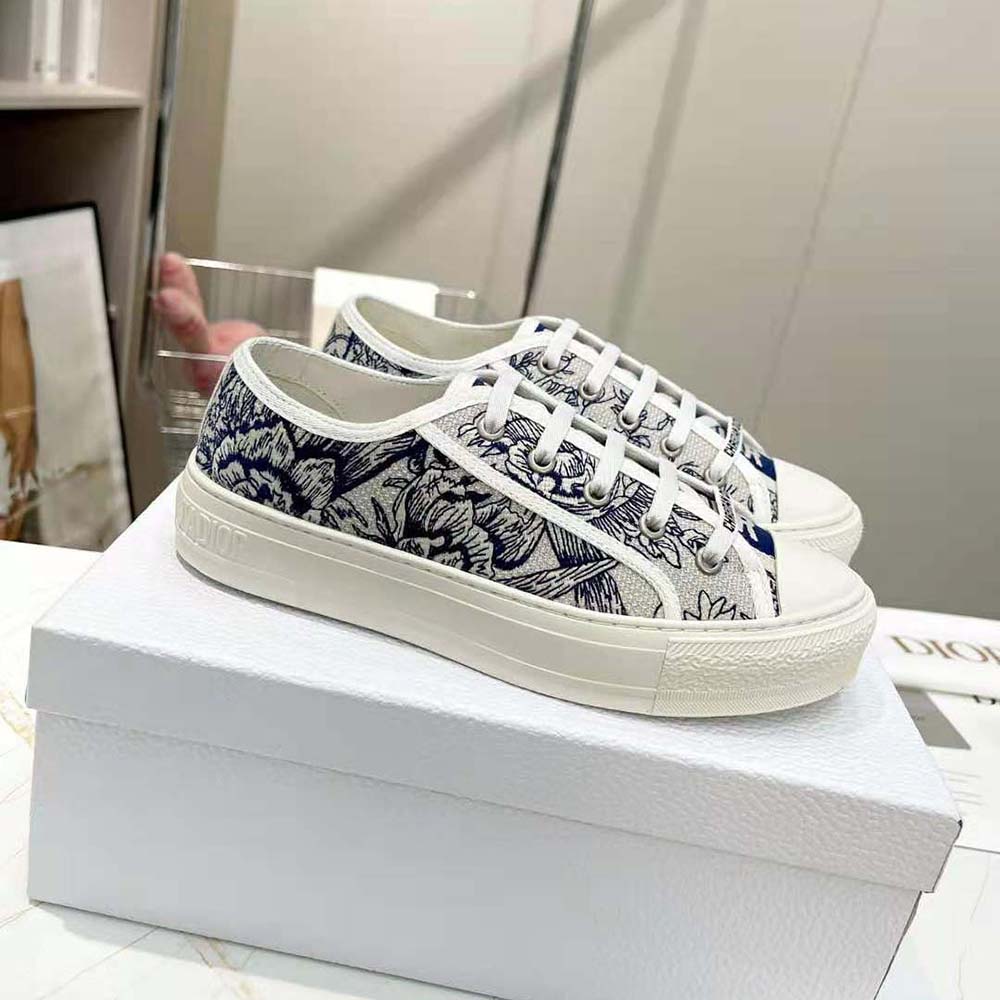 GIÀY Dior Women Walk’N’Dior Sneaker White and Blue Dior Jardin D’Hiver Embroidered Cotton