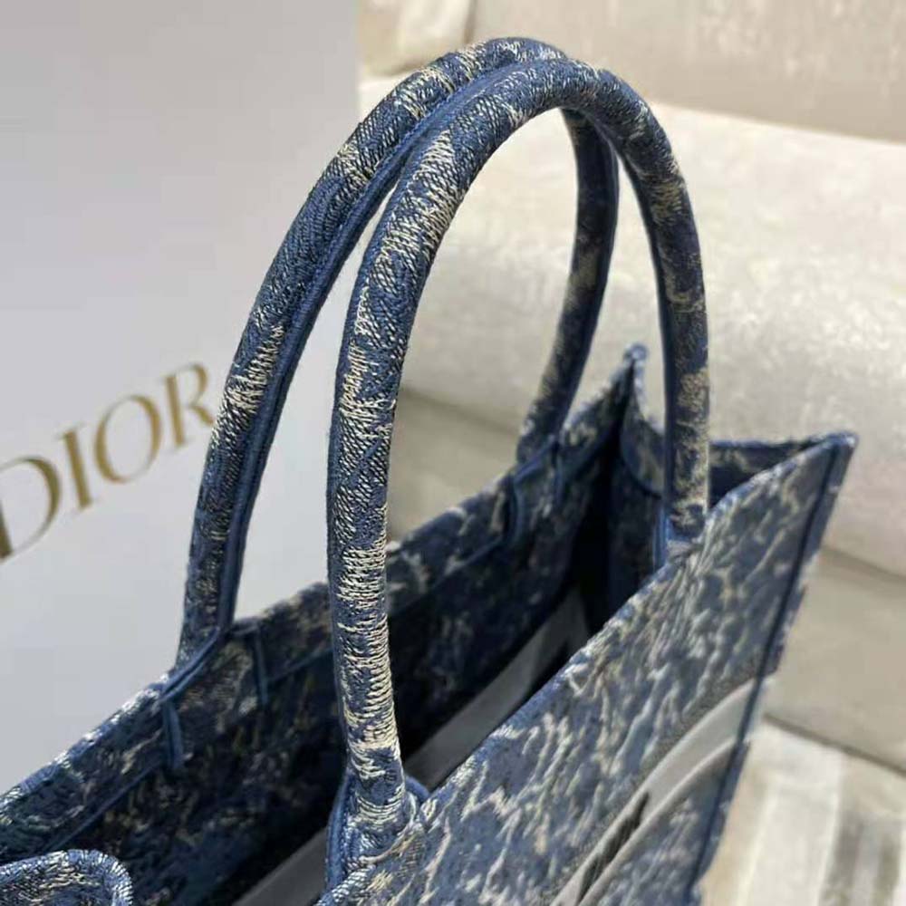 TÚI Christian Dior Book Tote Blue Dior Brocart Embroidery with Denim Effect