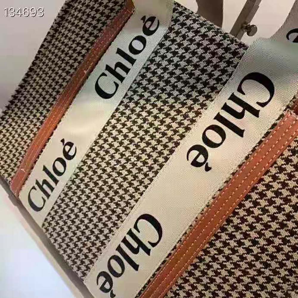 TÚI CHLOE Medium Woody Tote Bag in Deadstock Wool Cashmere Fabric