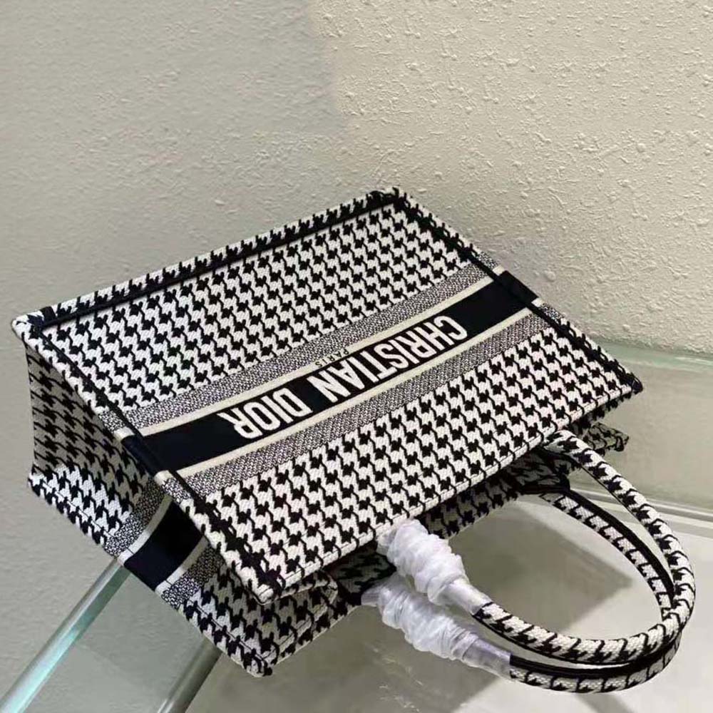 TÚI Christian Dior Book Tote Black and White Houndstooth Embroidery