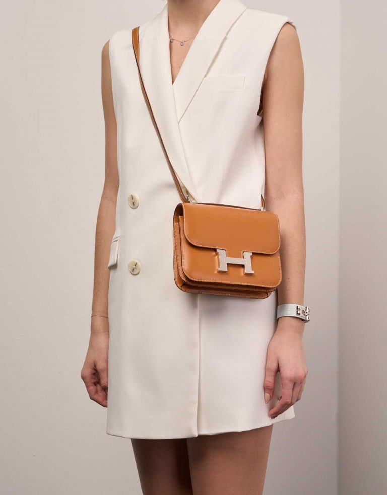 TÚI Hermès Constance 18 Butler Sable Naturel