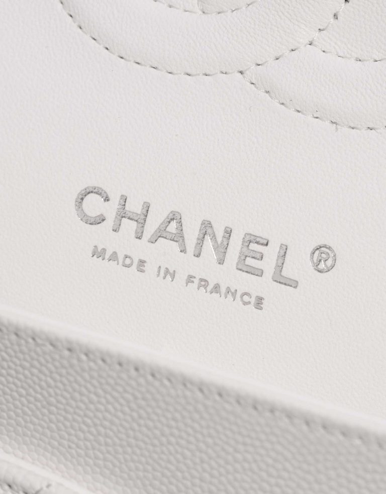 TÚI Chanel CF Medium Caviar White SILVER