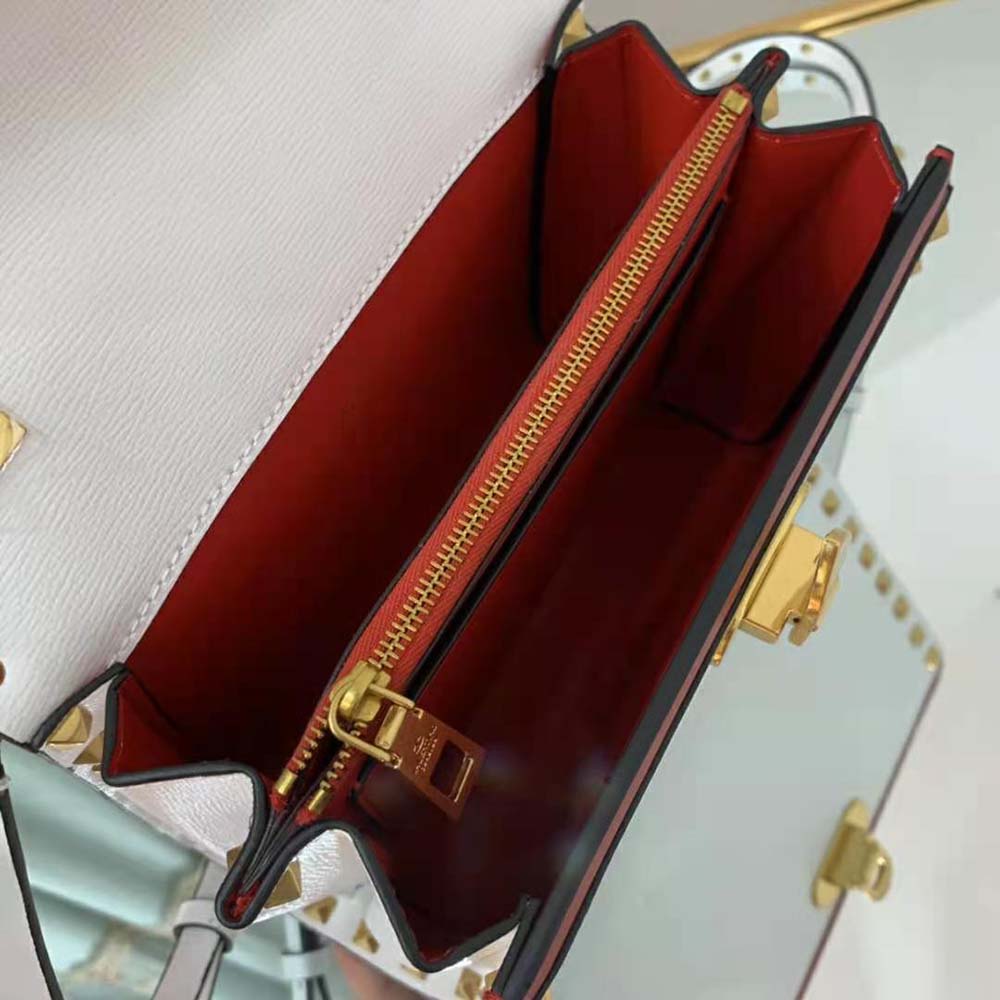 TÚI Valentino Rockstud Alcove Grainy Calfskin Handbag-White