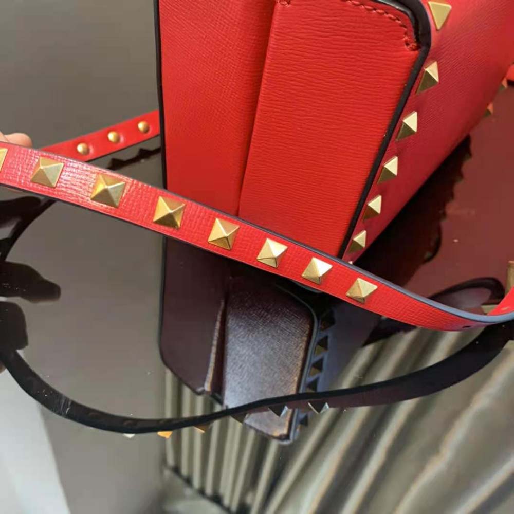 TÚI VALENTINO Rockstud Alcove Grainy Calfskin Box Bag-Red