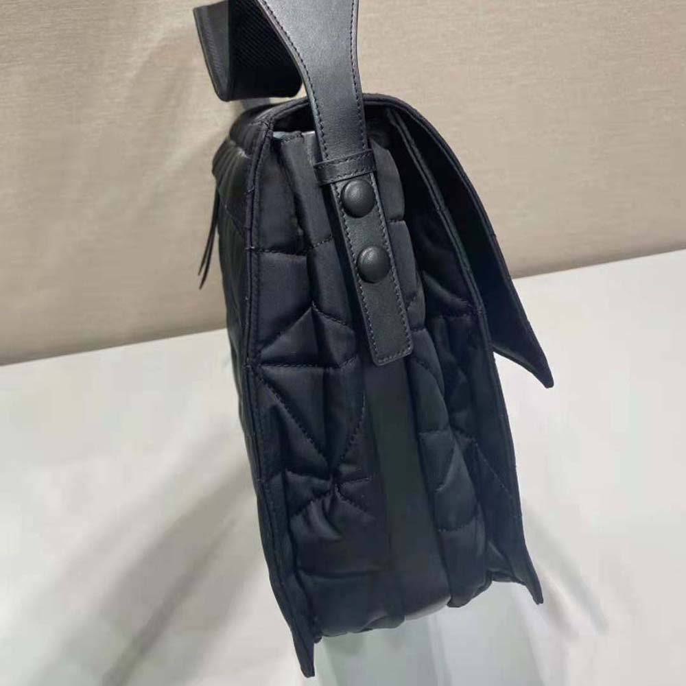 TÚI Prada Women Topstitched Re-Nylon Shoulder Bag-Black