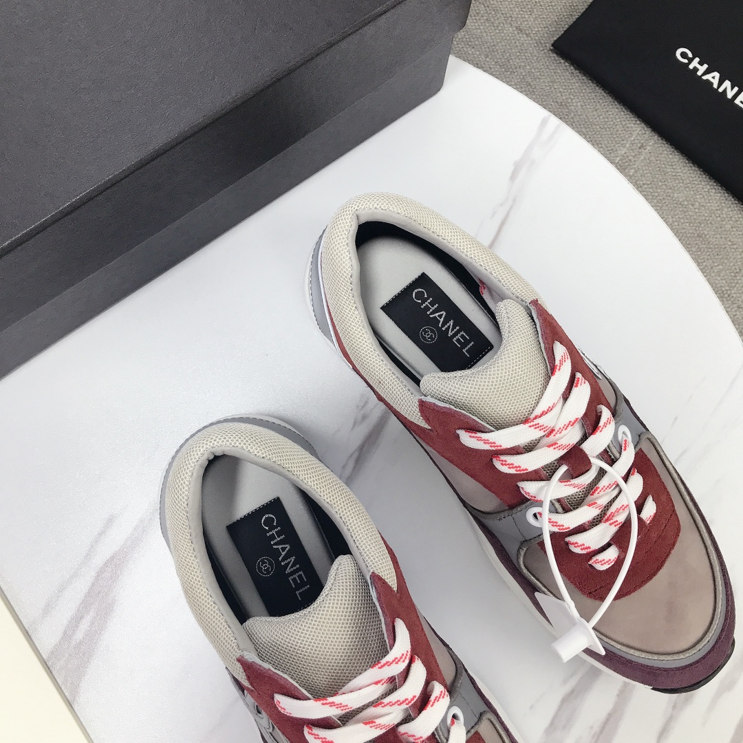 GIÀY CHANEL BURGUNDY SUEDE LOGO SNEAKERS