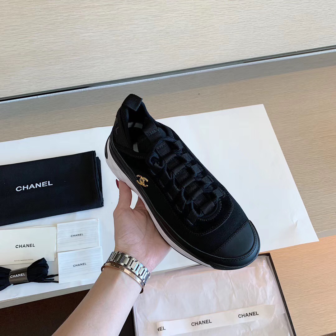 GIÀY CHANEL BLACK SUEDE  LOGO SNEAKERS
