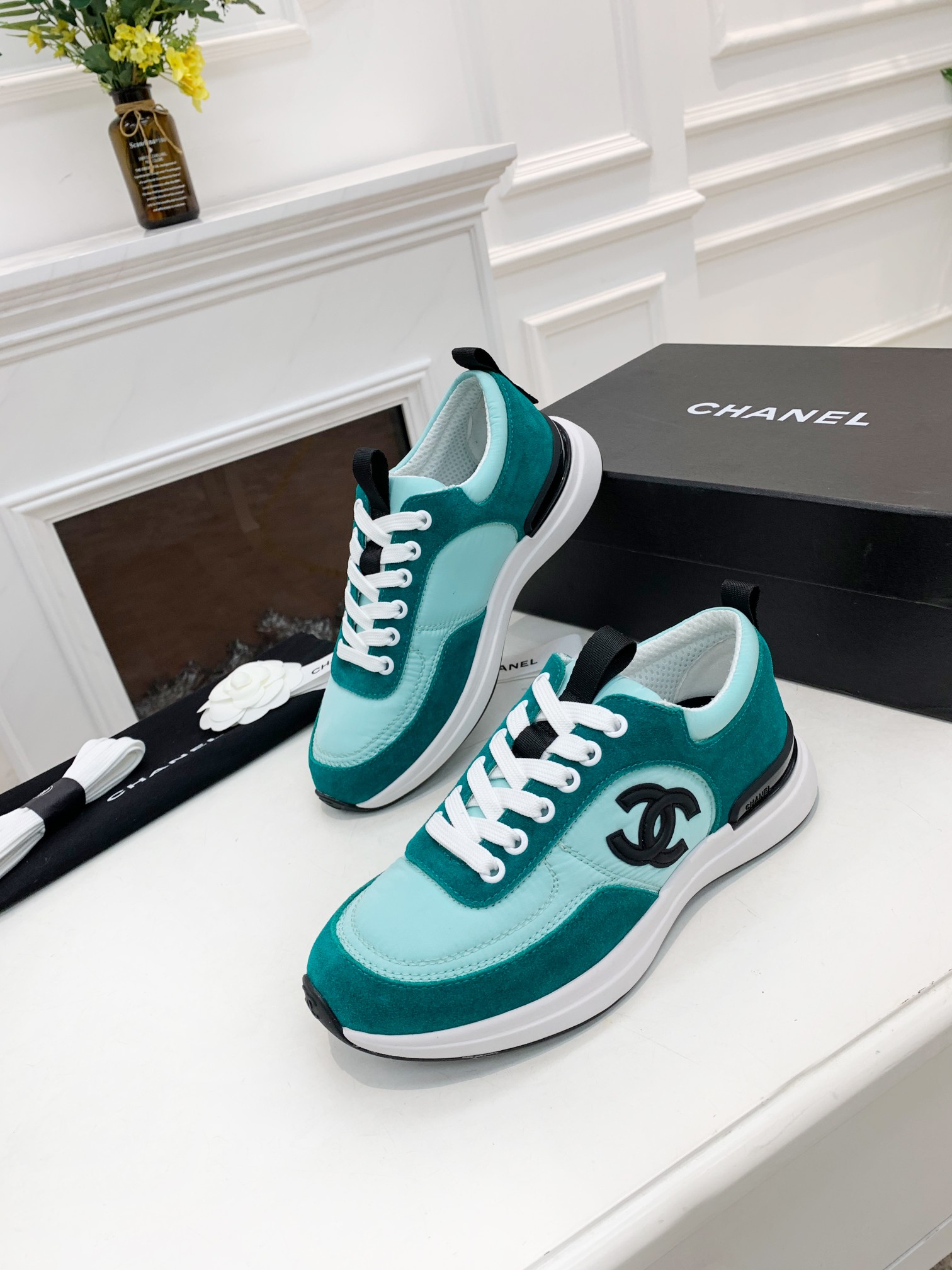 GIÀY CHANEL GREEN SUEDE  LOGO SNEAKERS