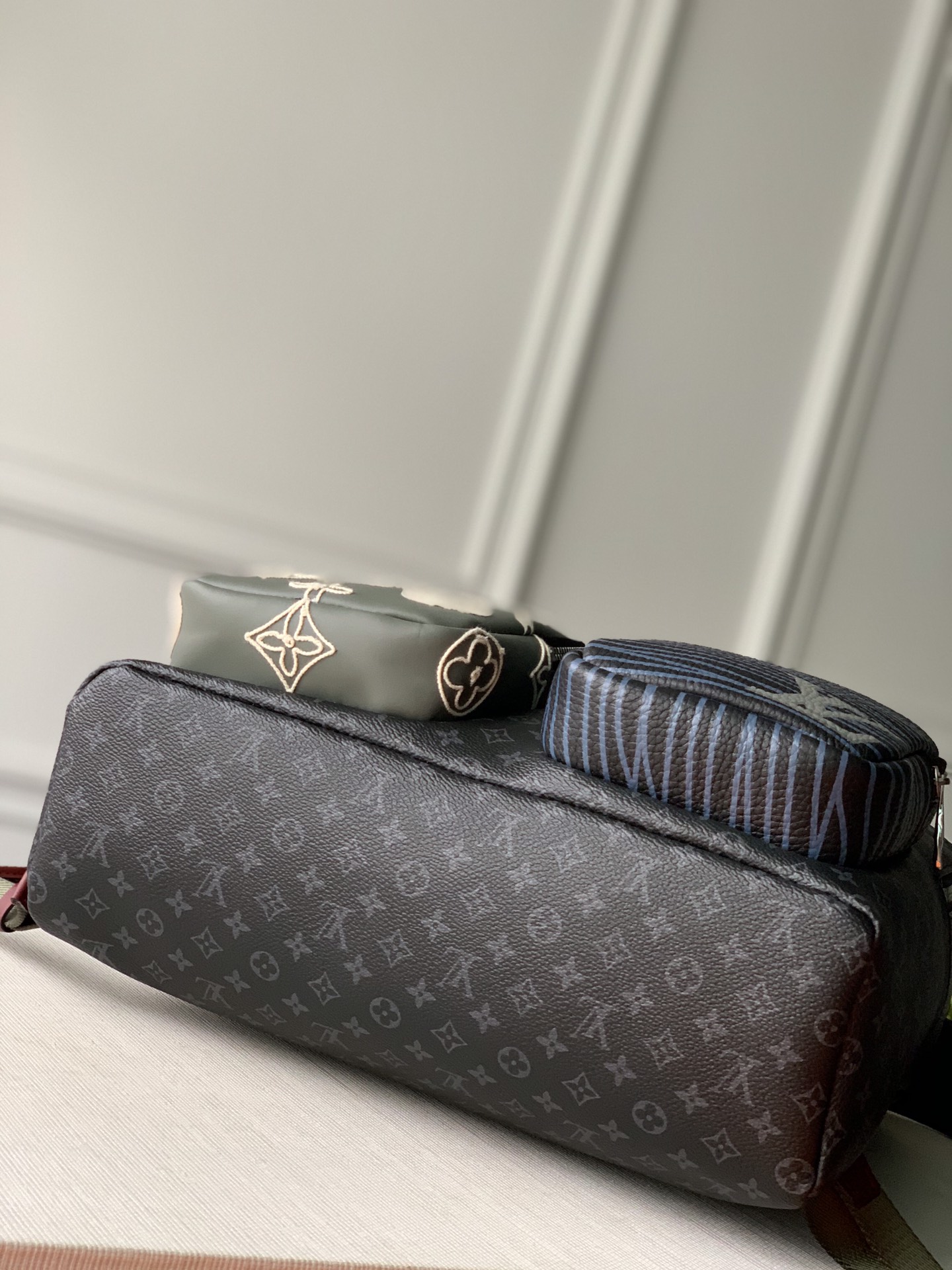 BALO LOUIS VUITTON DAMIER MONOGRAM Leather Backpack-Black