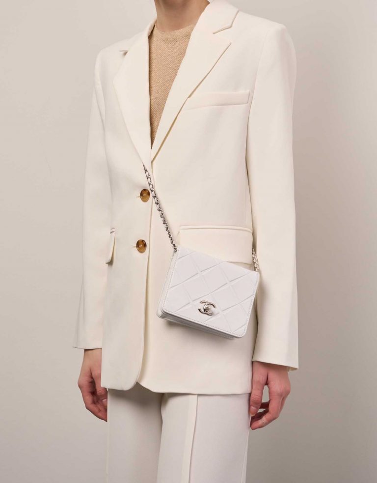TÚI Chanel Mini Flap Lamb White