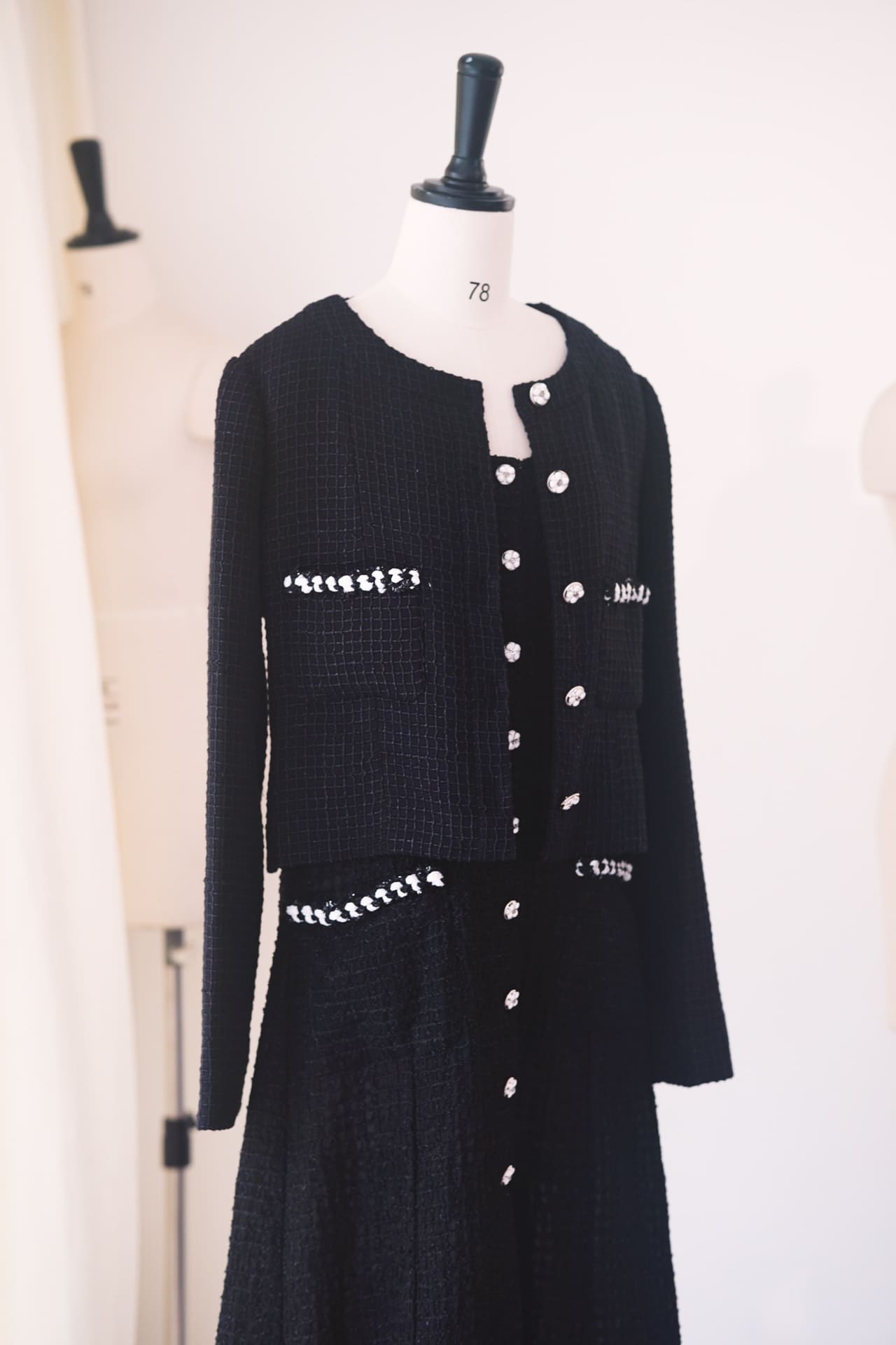 BỘ ĐỒ CHANEL SANG TRỌNG MÀU ĐEN BLACK LONG DRESS High Classy